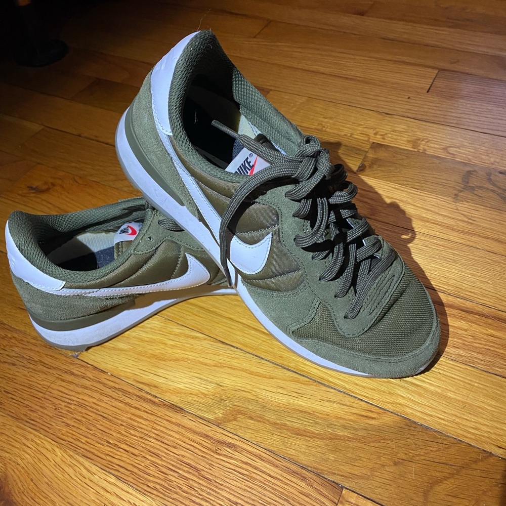 Nike Internationalist | green | size 8.5